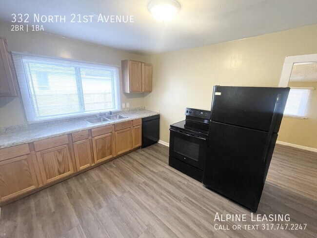 Building Photo - 332 N 21st Ave