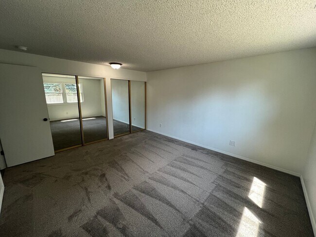 Building Photo - 14103 SE McGillivray Blvd