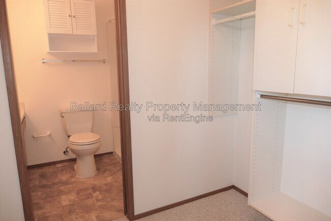 Building Photo - 800 N Allen Pl