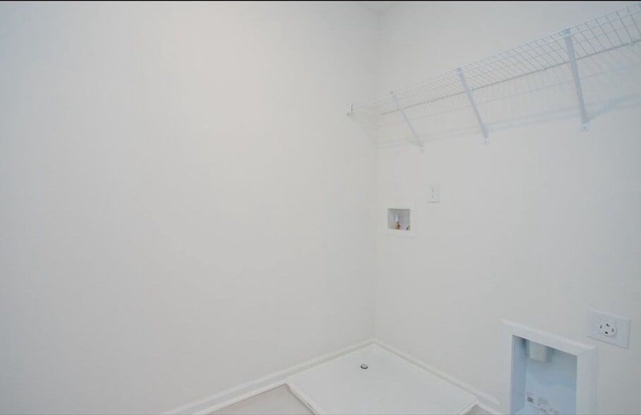 Building Photo - 448 Jet Strm Dr