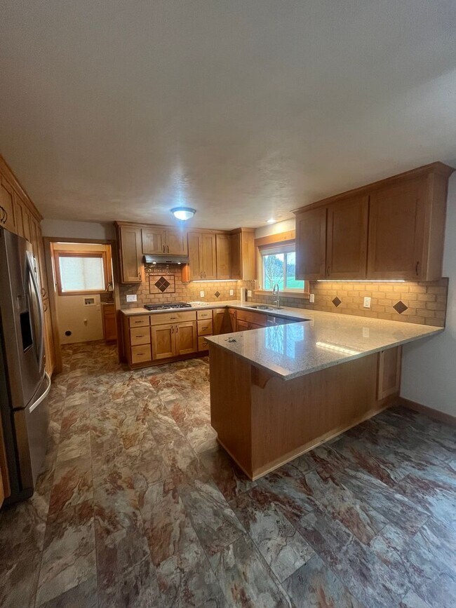 Building Photo - 3-Bedroom 2-Bathroom home in Coburg