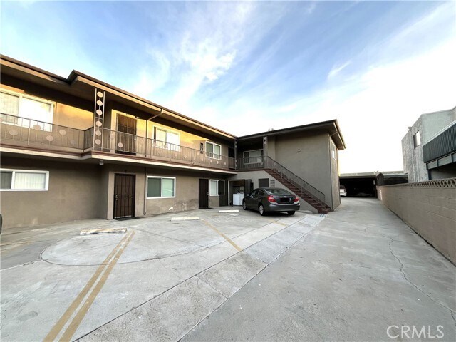 Building Photo - 4750 W Broadway