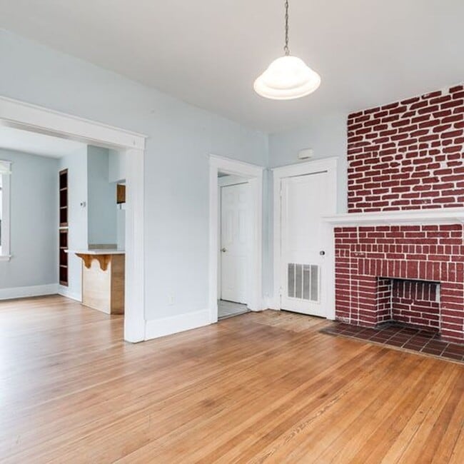 Building Photo - 3 Bedroom Home in Highland Park ***Availab...