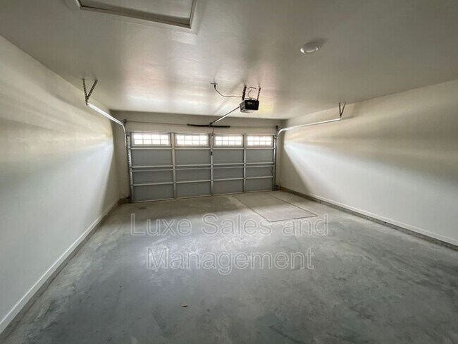 Building Photo - 12010 Rhya Ln