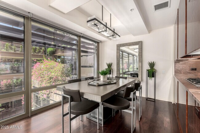 Building Photo - 7141 E Rancho Vista Dr