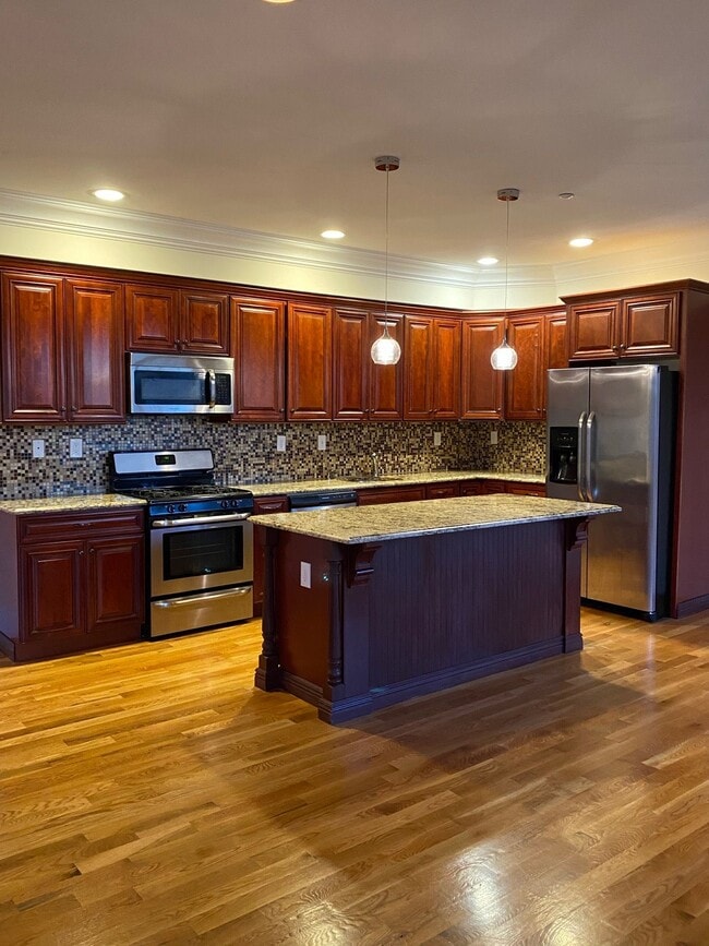 Building Photo - Surmount Commons: Elevate Your Lifestyle in Weehawken's Premier Luxury Residence!