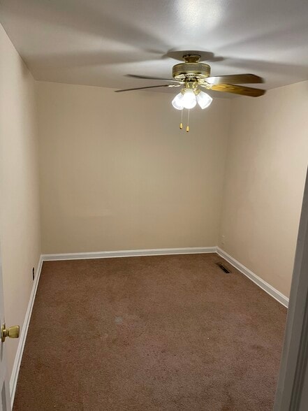 Bedroom - 46 Martinview Rd