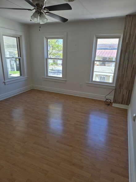 Building Photo - 53 Cherry St