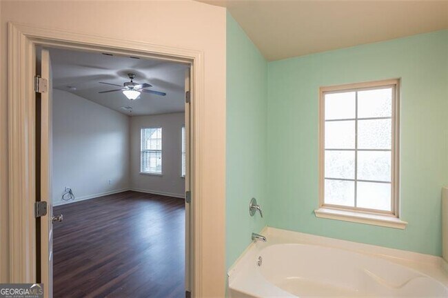 Building Photo - 1555 Creek Bend Ln NW