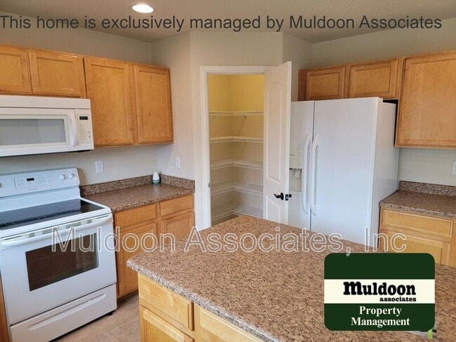 Building Photo - 6052 San Mateo Dr