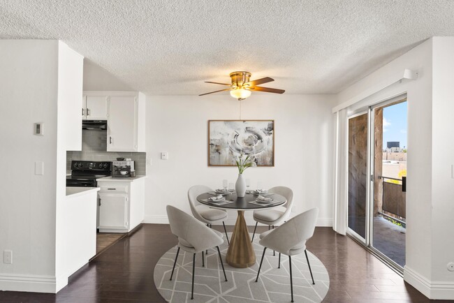 Interior Photo - Pacific Pines