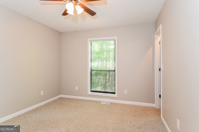 Building Photo - 3970 Cripple Creek Dr