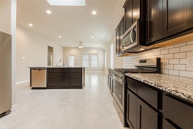 Building Photo - 503 Spring Flower Ct