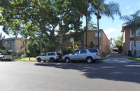 Building Photo - 1801 Garfield Pl