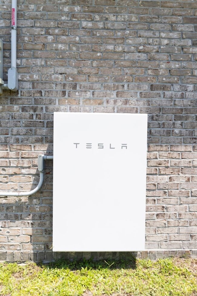 Building Photo - Three Bedroom Home Available NOW near 331 Bridge! With Solar!! Basic internet included as well!