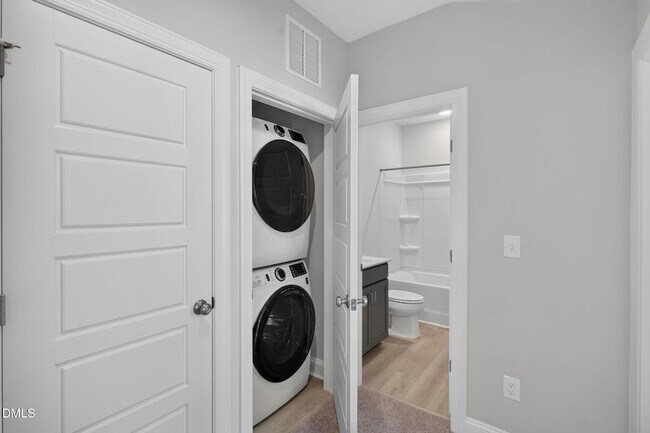 Building Photo - 10567 Pleasant Br Dr