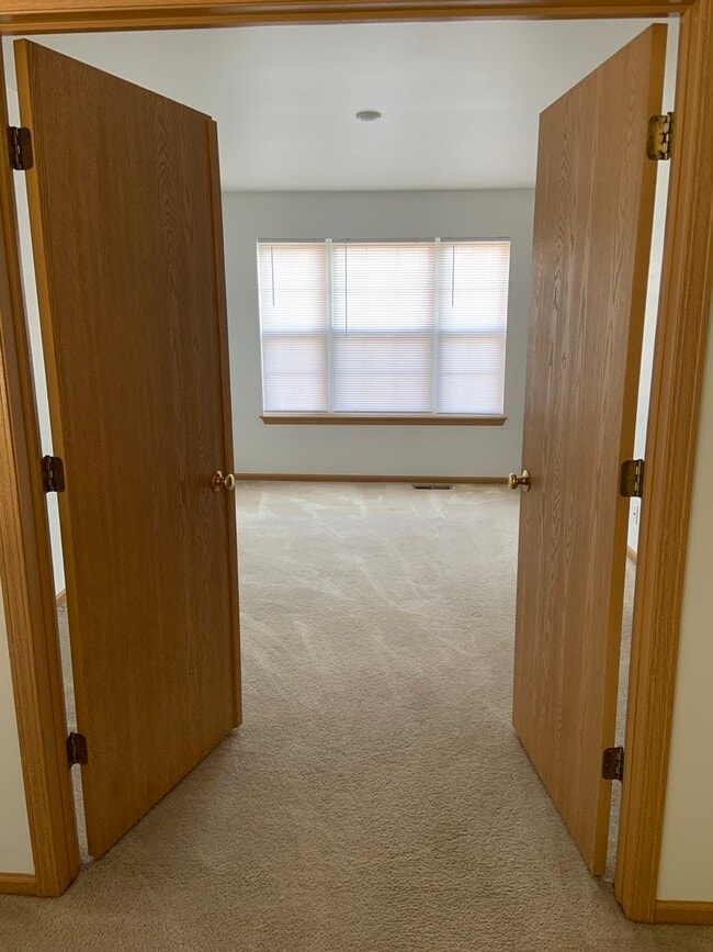 Building Photo - 1811 Waverly Way