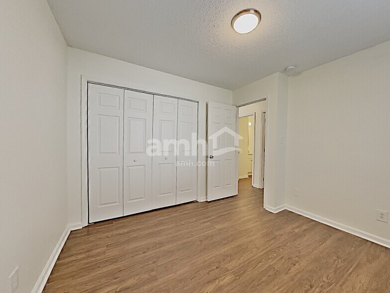 Building Photo - 4125 Medford Dr NW