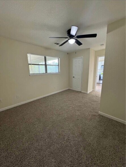 Building Photo - 405 Westcliff Cir