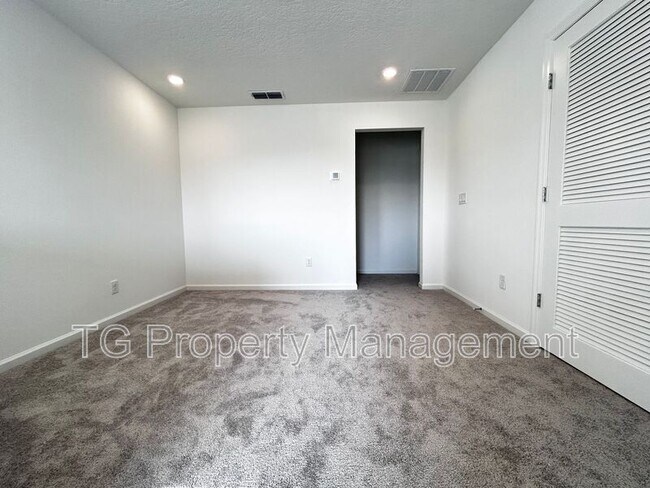 Building Photo - 6226 Mare Ave