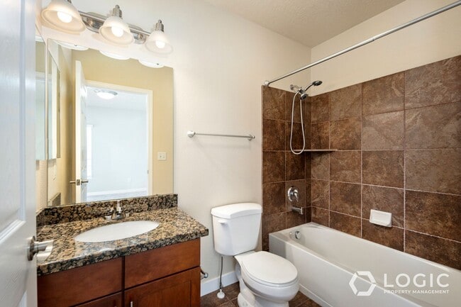Building Photo - Grand Unit in Salt Lake City!