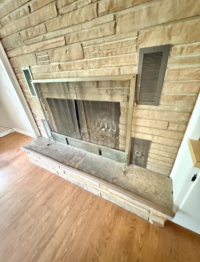 Building Photo - 102 Blueridge Pl