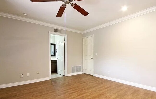 Building Photo - Cute 4 Bedroom House Located in the Heart of Rancho Bernardo!