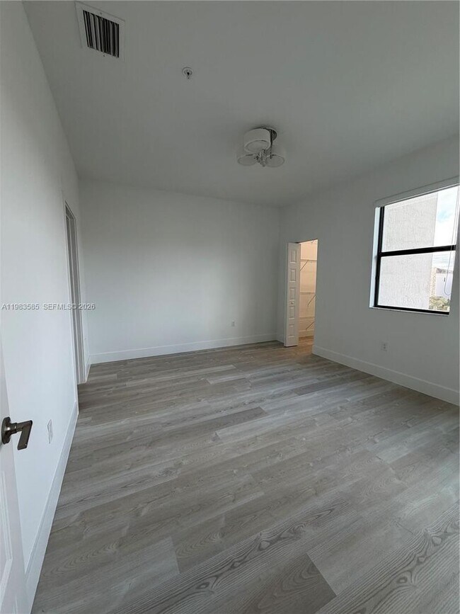 Building Photo - 10479 NW 82nd St