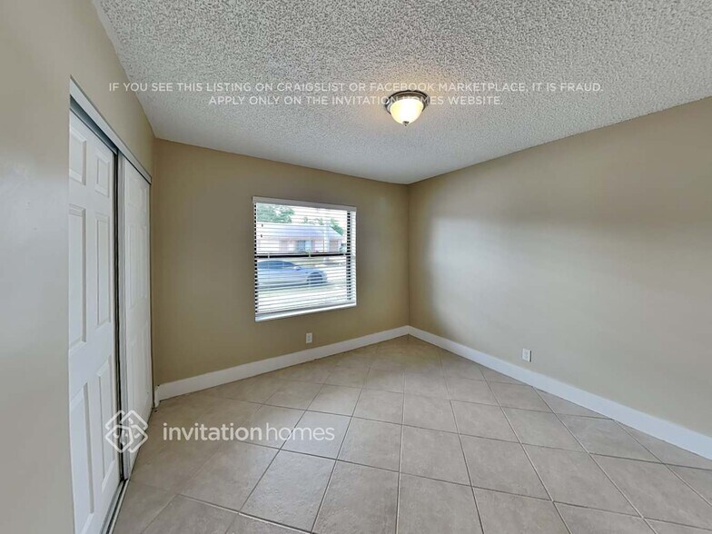 Building Photo - 5900 Ellis Hollow Rd W