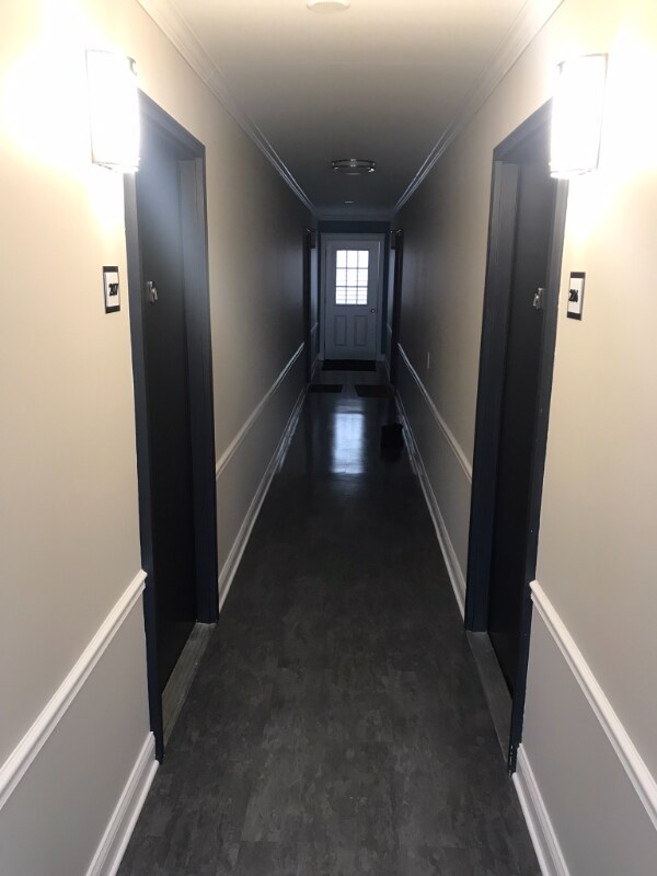 Building Photo - 105 N Elm St