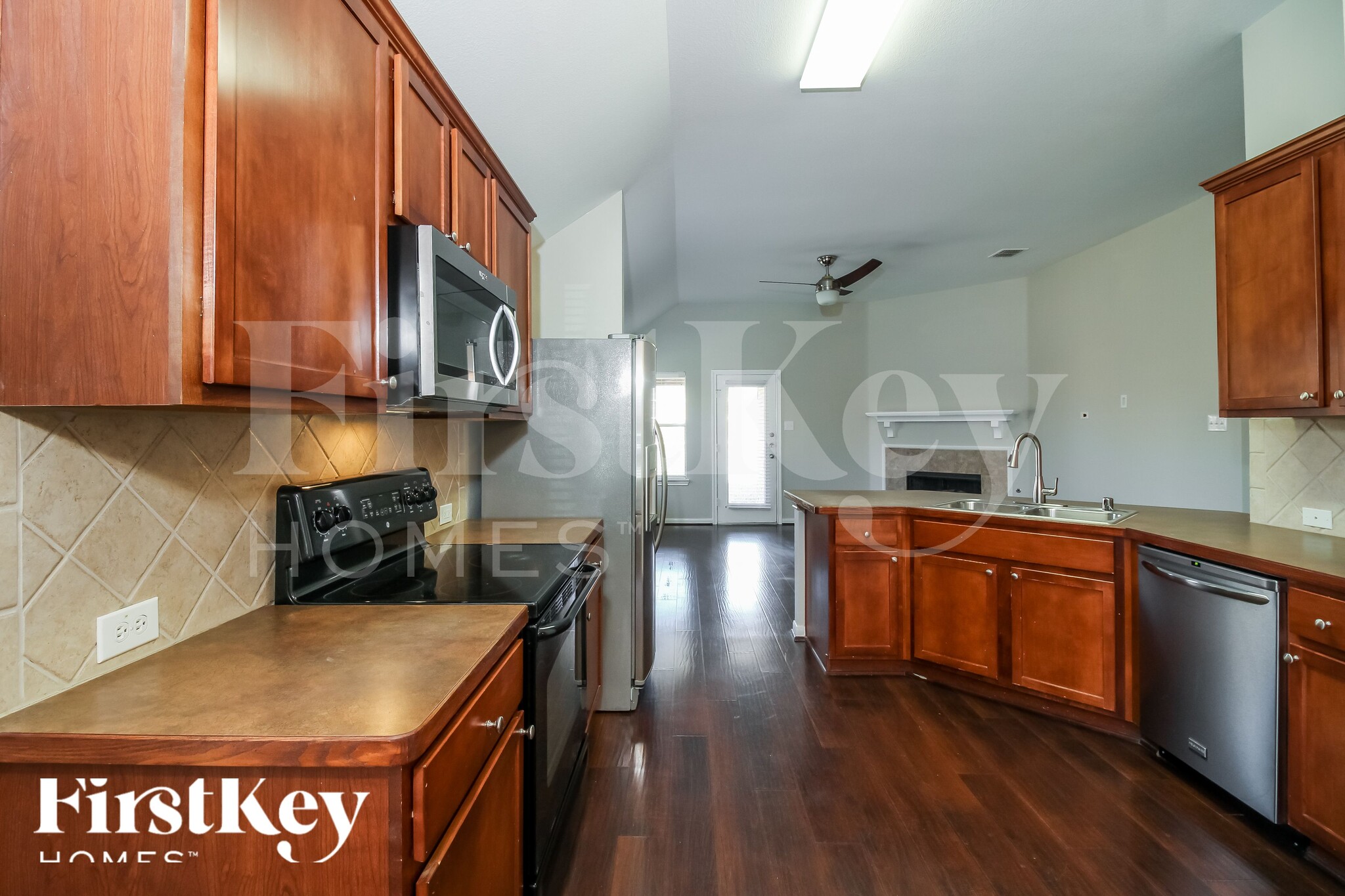 Building Photo - 2341 Aurora Dr