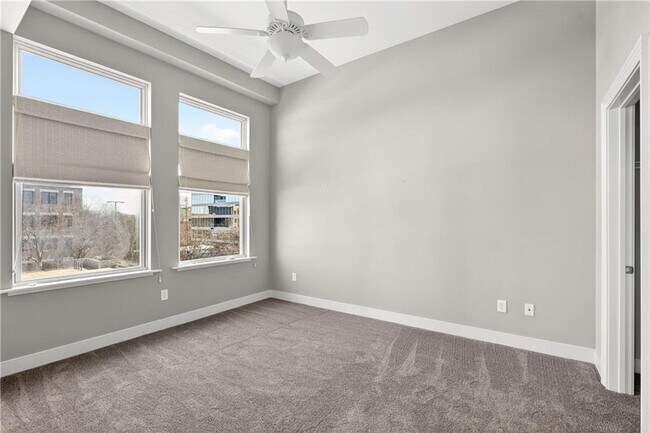 Building Photo - 201 W Ponce de Leon Ave