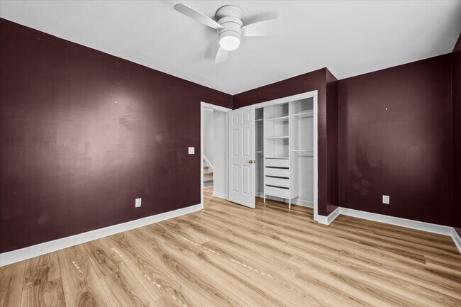 Building Photo - 43 S Lakeshore Dr