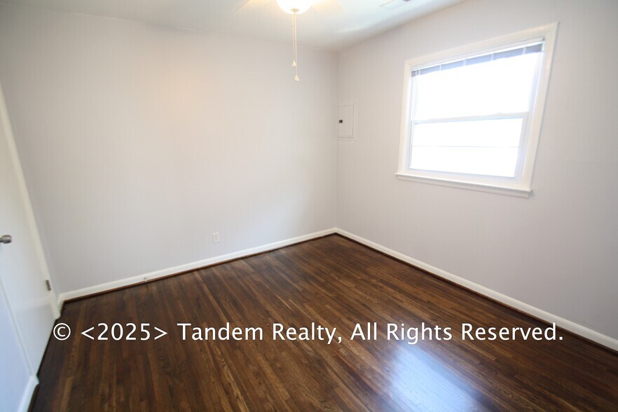 Building Photo - 912 Morrow Rd
