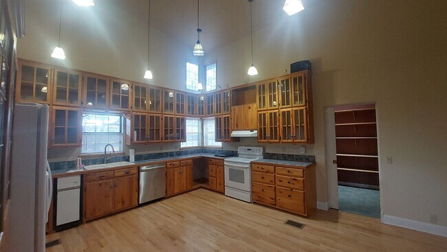 Building Photo - Medina Lake Views in Mico, TX