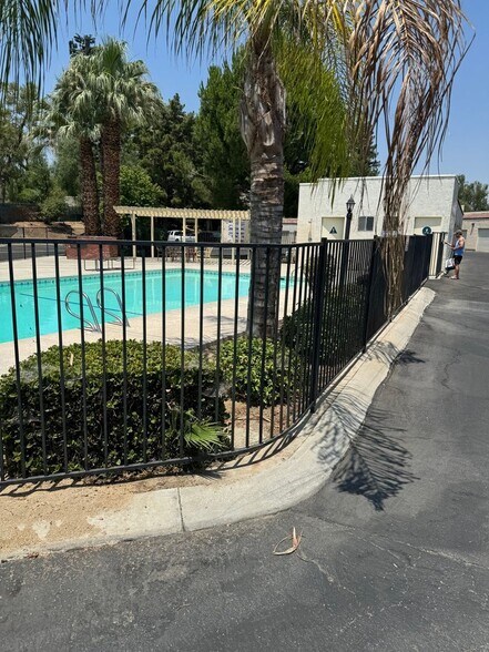 Building Photo - 14500 Las Palmas Dr