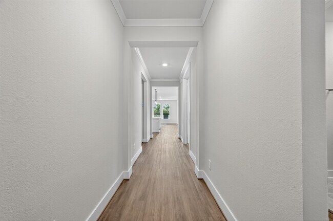Building Photo - 5350 Lantana River Ln