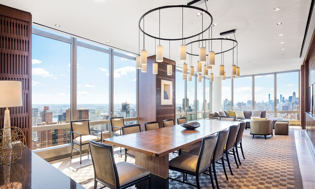 Interior Photo - The Easton