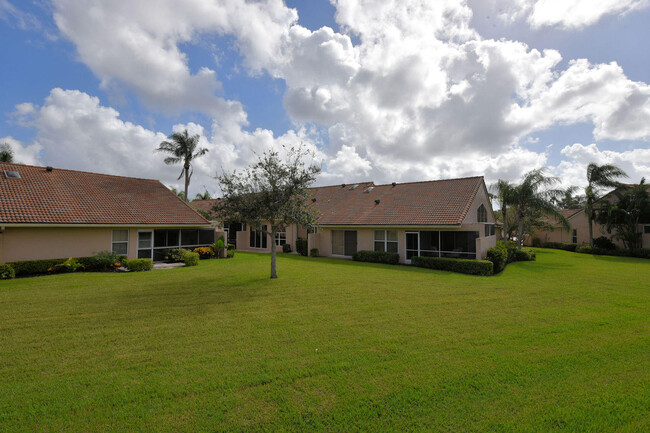 Building Photo - 802 Sabal Palm Ln