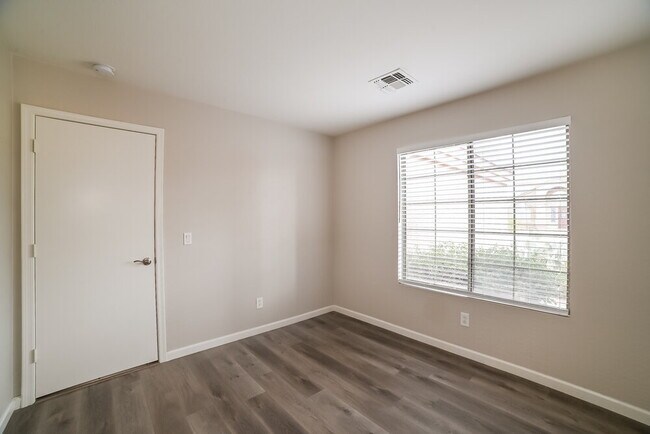 Building Photo - 12737 W Calavar Rd