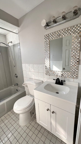 Building Photo - 150 Nash Rd