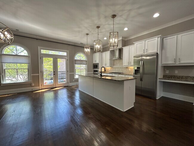 Building Photo - 1281 Dahlgren Lane
