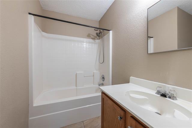 Building Photo - 5221 Prestwick Dr