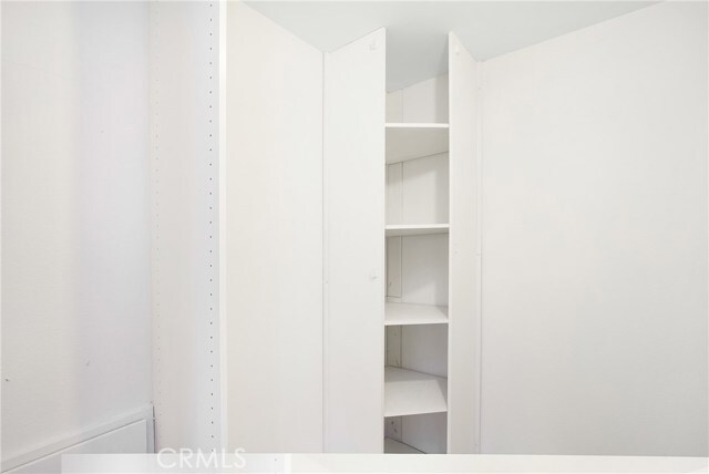 Building Photo - 2 Glorieta E