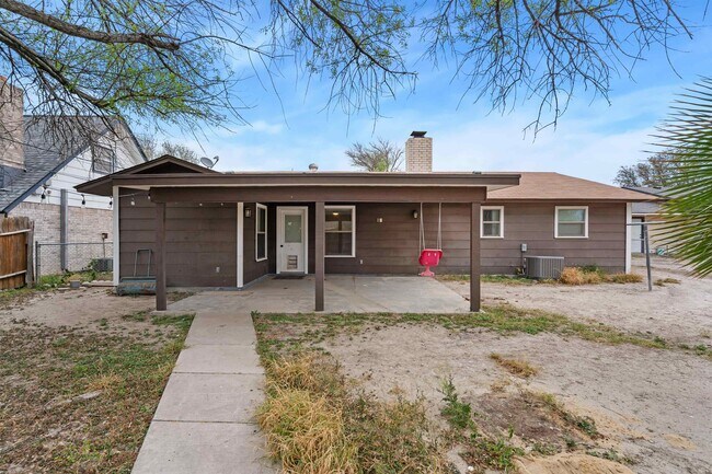 Building Photo - 108 Jaimie Way