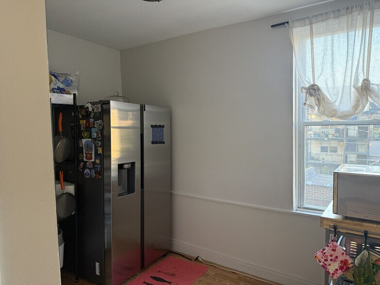 Building Photo - 1614 W Wallen Ave