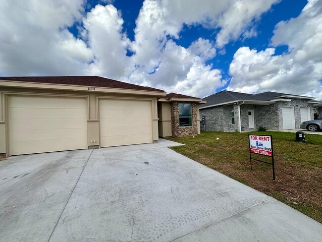 Building Photo - 1001 Julia St