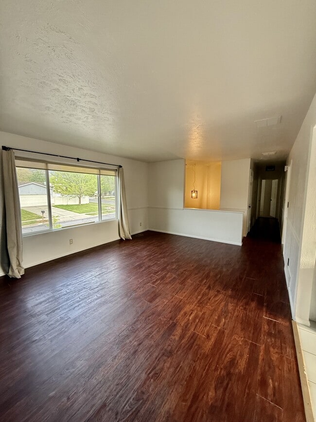 Building Photo - 11152 S Lyndbrook Way