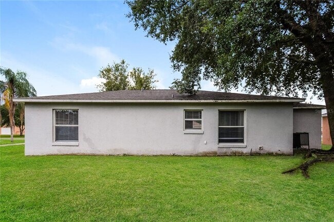 Building Photo - 1109 Cambourne Dr