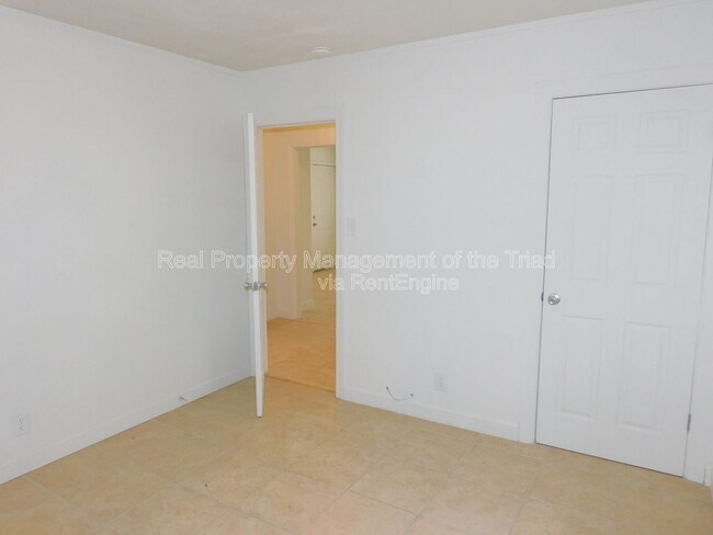 Building Photo - 1514 Gholson Ave S East